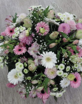 au-paradis-des-fleurs-fleuriste-neuville-sur-saone-mariage dessus de cercueil-coussin