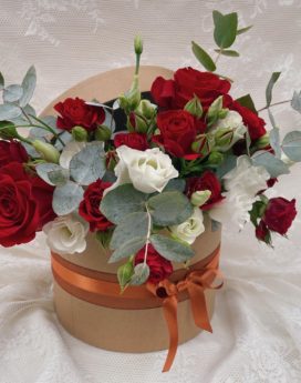 Boite Lola bouquet de fleurs fleuriste lyon neuville sur saone saint valentin