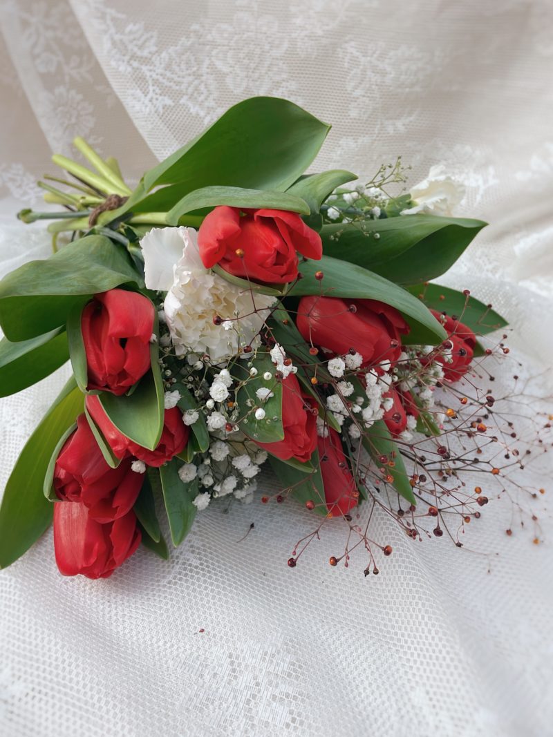 Bouquet Béguin bouquet de fleurs fleuriste lyon neuville sur saone saint valentin tulipes rouges