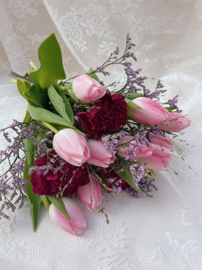 Bouquet Béguin bouquet de fleurs fleuriste lyon neuville sur saone saint valentin tulipes roses