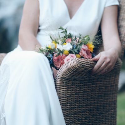 mariage coloré au domaine de la ruisselière fleuriste à neuville sur saone proche de lyon et du beaujolais