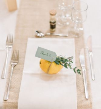 mariage dans le beaujolais citron marque place sur la table