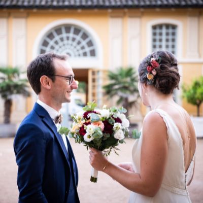 bouquet de mariee fait par une fleuriste pour un mariage dans le beaujolais