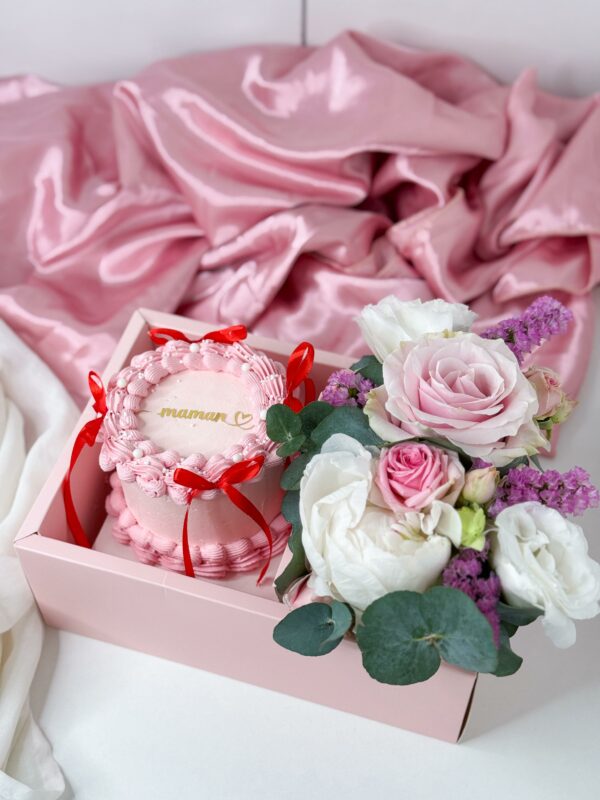 Le coffret de fleurs et Bentocake pour une pause gourmande pour maman neuville sur saône
