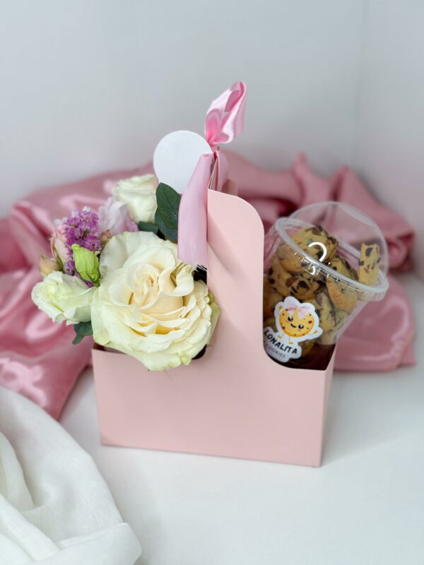 Offrez des fleurs et des cookies en même temps au paradis des fleurs