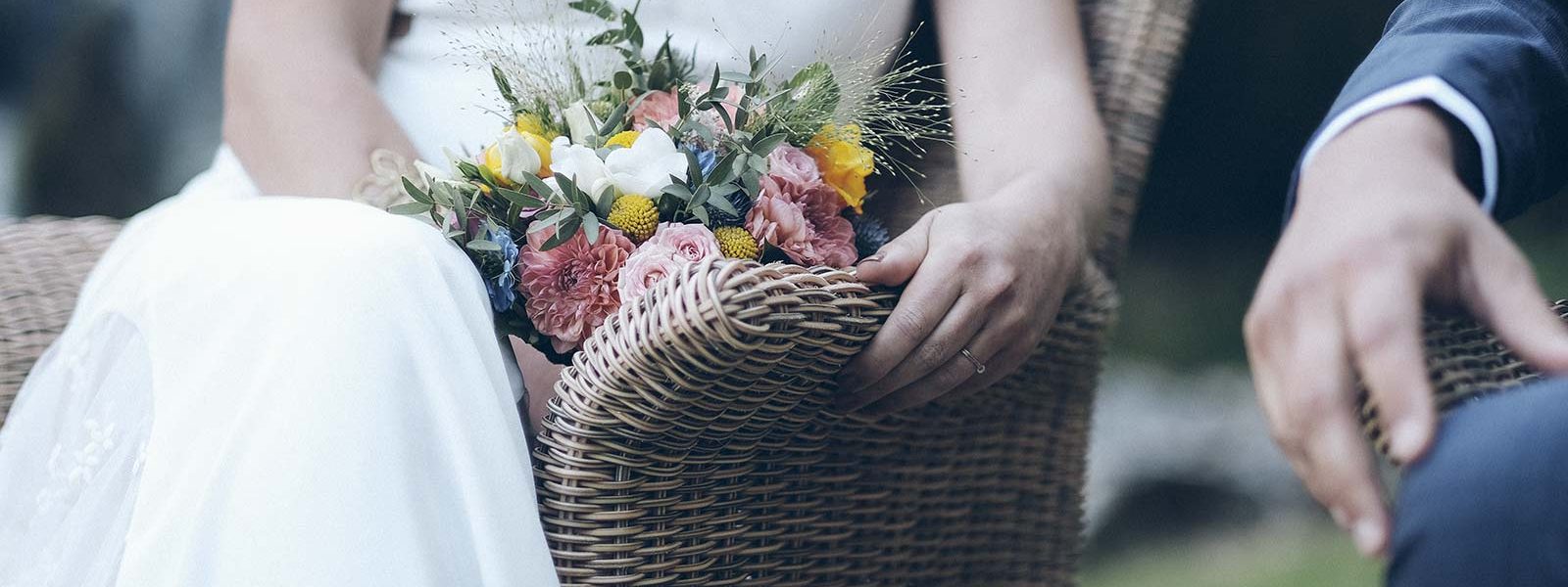 mariee couple bouquet de mariage neuville sur saone lyon